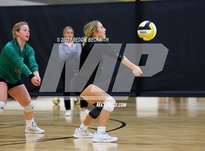 Thumbnail 2 in Tioga vs. Valley View (Denison Invitational Showcase) photogallery.
