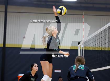 Thumbnail 3 in Tioga vs. Valley View (Denison Invitational Showcase) photogallery.