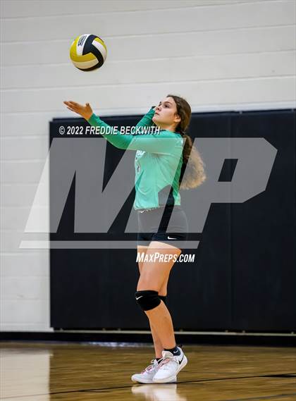 Thumbnail 2 in Tioga vs. Valley View (Denison Invitational Showcase) photogallery.