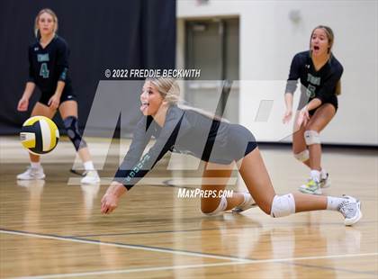 Thumbnail 3 in Tioga vs. Valley View (Denison Invitational Showcase) photogallery.