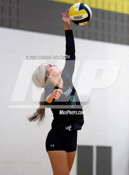 Thumbnail 1 in Tioga vs. Valley View (Denison Invitational Showcase) photogallery.