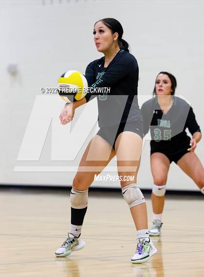 Thumbnail 2 in Tioga vs. Valley View (Denison Invitational Showcase) photogallery.