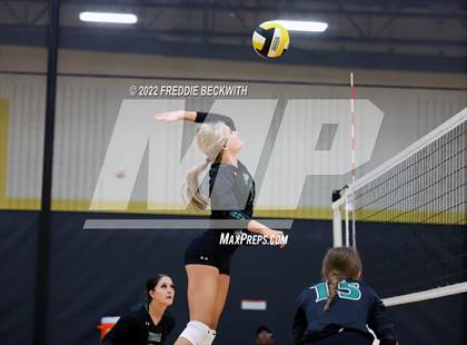Thumbnail 2 in Tioga vs. Valley View (Denison Invitational Showcase) photogallery.
