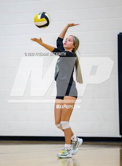 Thumbnail 3 in Tioga vs. Valley View (Denison Invitational Showcase) photogallery.