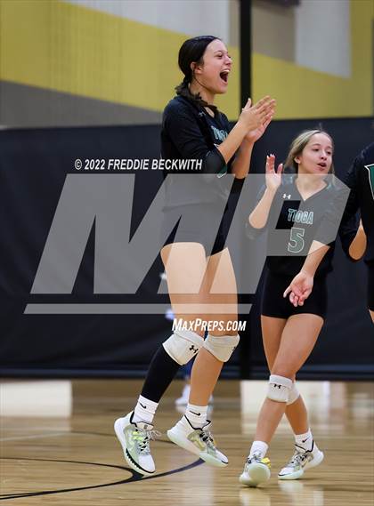 Thumbnail 2 in Tioga vs. Valley View (Denison Invitational Showcase) photogallery.