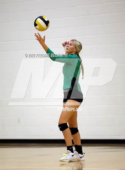 Thumbnail 2 in Tioga vs. Valley View (Denison Invitational Showcase) photogallery.