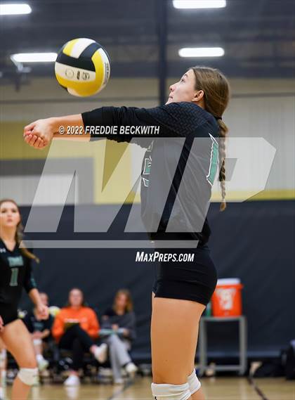 Thumbnail 2 in Tioga vs. Valley View (Denison Invitational Showcase) photogallery.