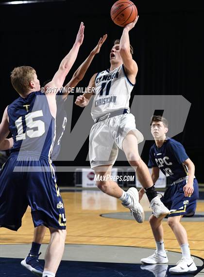 Thumbnail 2 in Cedar Park Christian vs. Lynden Christian photogallery.