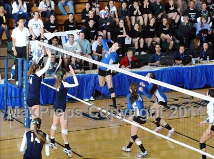 Thumbnail 2 in La Costa Canyon vs. Presentation (CIF State D2 Final) photogallery.