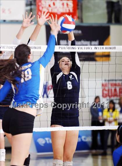 Thumbnail 2 in La Costa Canyon vs. Presentation (CIF State D2 Final) photogallery.