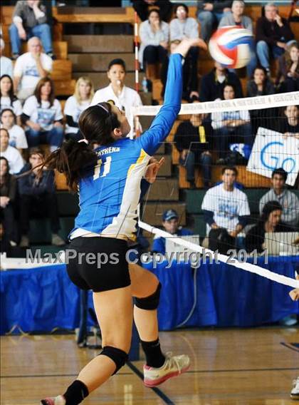 Thumbnail 2 in La Costa Canyon vs. Presentation (CIF State D2 Final) photogallery.