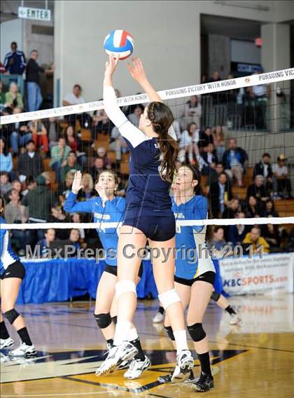 Thumbnail 3 in La Costa Canyon vs. Presentation (CIF State D2 Final) photogallery.