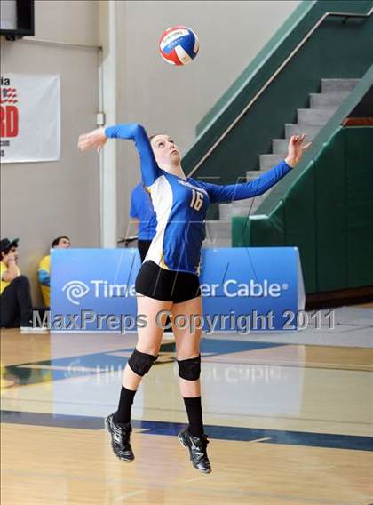 Thumbnail 1 in La Costa Canyon vs. Presentation (CIF State D2 Final) photogallery.