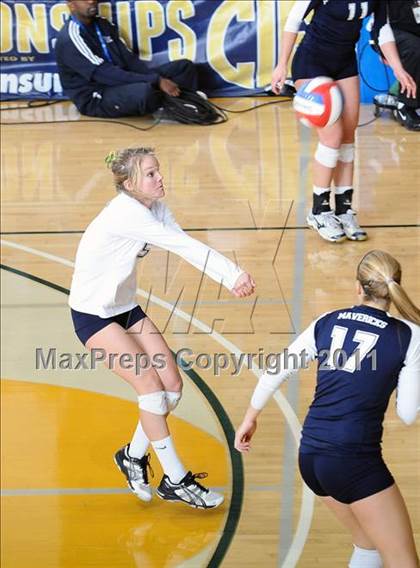Thumbnail 1 in La Costa Canyon vs. Presentation (CIF State D2 Final) photogallery.