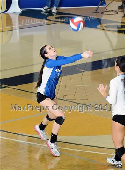 Thumbnail 1 in La Costa Canyon vs. Presentation (CIF State D2 Final) photogallery.