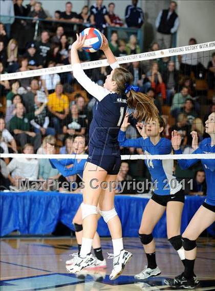 Thumbnail 1 in La Costa Canyon vs. Presentation (CIF State D2 Final) photogallery.