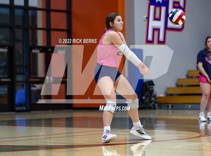 Thumbnail 1 in Grand Oaks vs College Park photogallery.