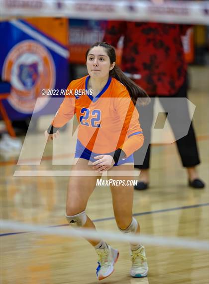 Thumbnail 3 in Grand Oaks vs College Park photogallery.