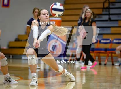 Thumbnail 2 in Grand Oaks vs College Park photogallery.