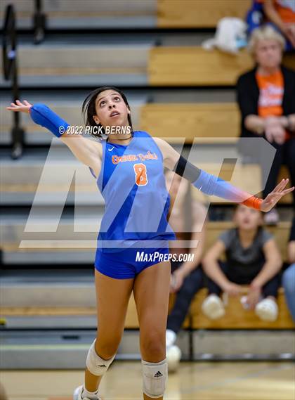 Thumbnail 3 in Grand Oaks vs College Park photogallery.