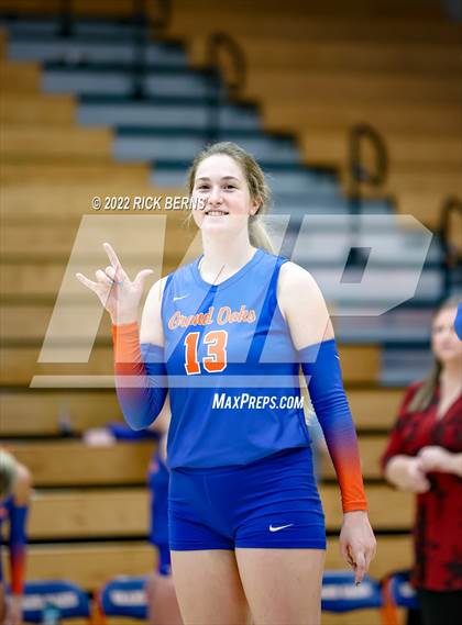 Thumbnail 2 in Grand Oaks vs College Park photogallery.