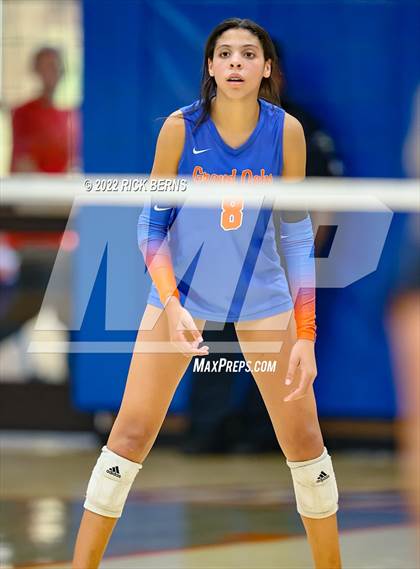 Thumbnail 2 in Grand Oaks vs College Park photogallery.
