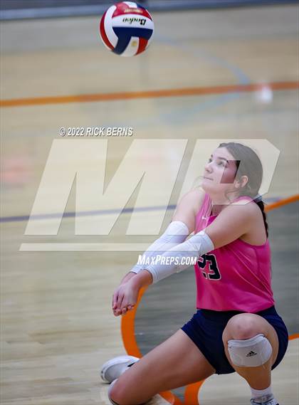 Thumbnail 1 in Grand Oaks vs College Park photogallery.