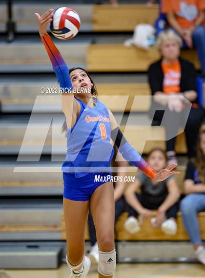 Thumbnail 1 in Grand Oaks vs College Park photogallery.