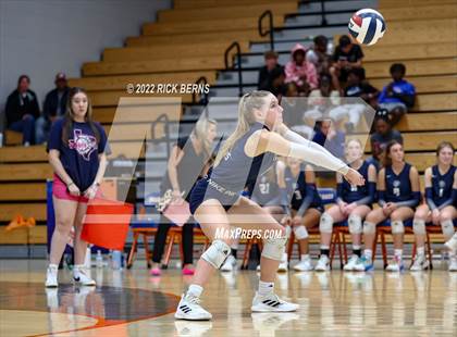 Thumbnail 2 in Grand Oaks vs College Park photogallery.