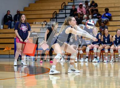 Thumbnail 1 in Grand Oaks vs College Park photogallery.