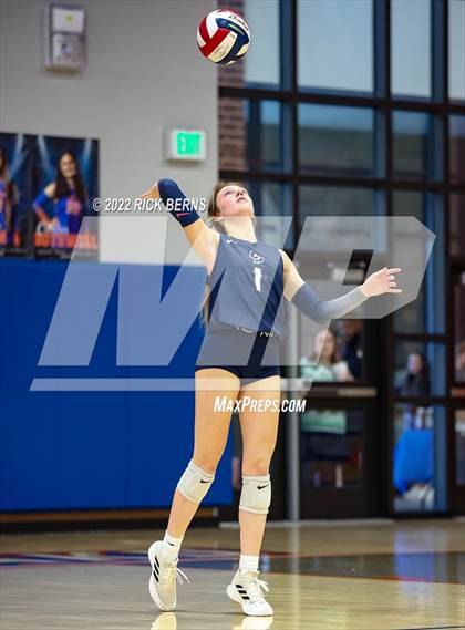 Thumbnail 3 in Grand Oaks vs College Park photogallery.