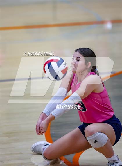 Thumbnail 3 in Grand Oaks vs College Park photogallery.