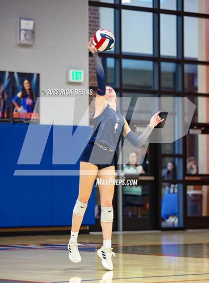 Thumbnail 1 in Grand Oaks vs College Park photogallery.