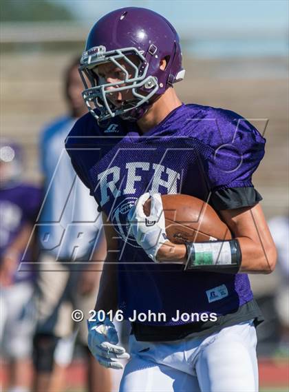 Thumbnail 3 in St. Peter's Prep vs Rumson-Fair Haven (Scrimmage) photogallery.