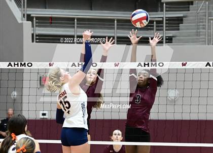 Thumbnail 1 in Sachse @ Wylie photogallery.