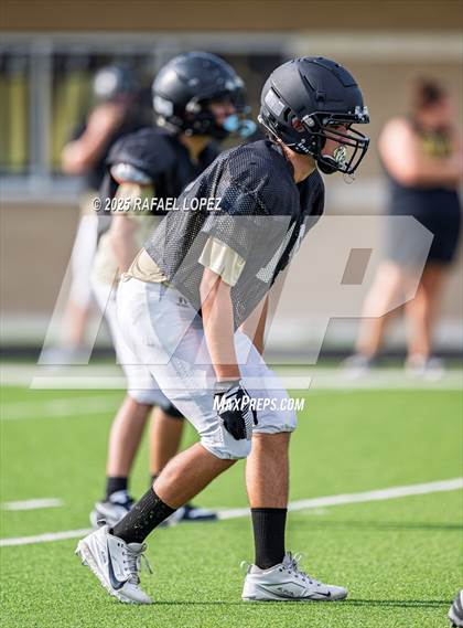 Thumbnail 2 in Kingwood Park vs. Galena Park (Scrimmage) photogallery.