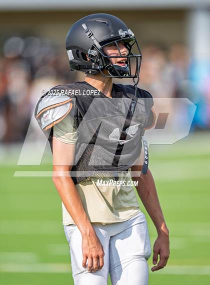 Thumbnail 1 in Kingwood Park vs. Galena Park (Scrimmage) photogallery.