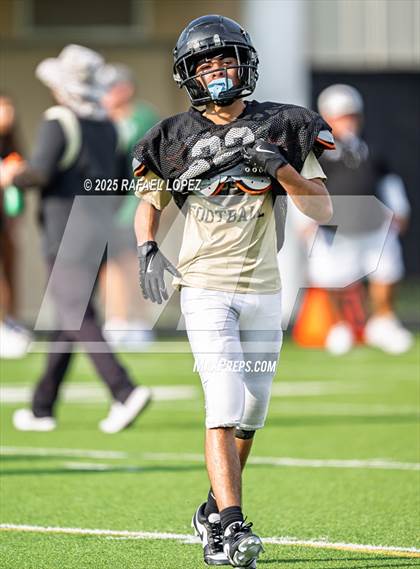 Thumbnail 1 in Kingwood Park vs. Galena Park (Scrimmage) photogallery.