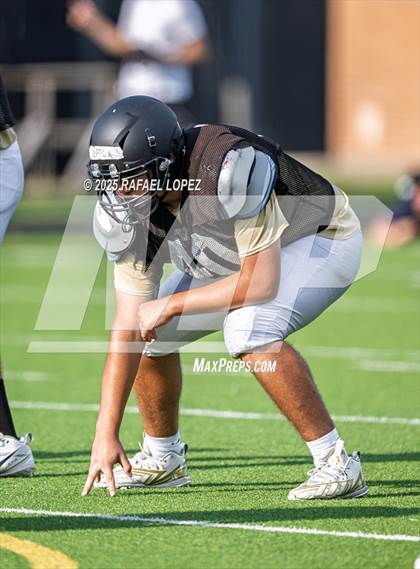 Thumbnail 2 in Kingwood Park vs. Galena Park (Scrimmage) photogallery.