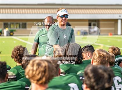 Thumbnail 2 in Kingwood Park vs. Galena Park (Scrimmage) photogallery.