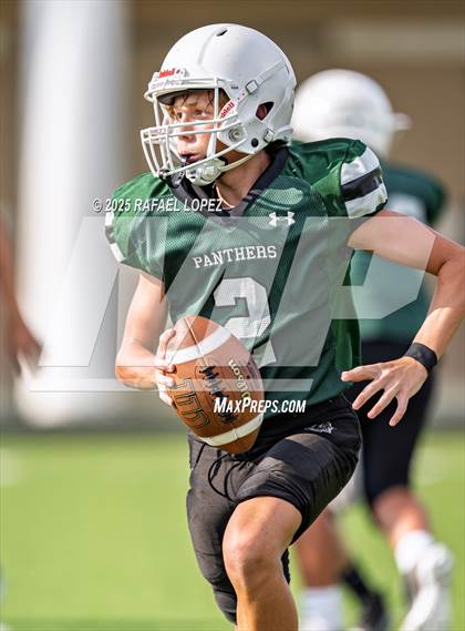 Thumbnail 1 in Kingwood Park vs. Galena Park (Scrimmage) photogallery.