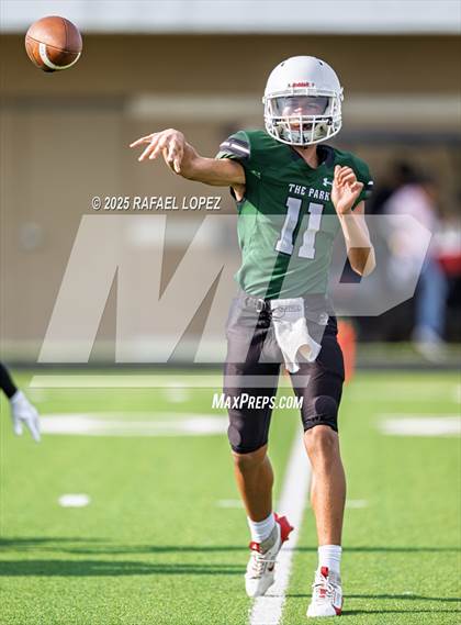 Thumbnail 2 in Kingwood Park vs. Galena Park (Scrimmage) photogallery.