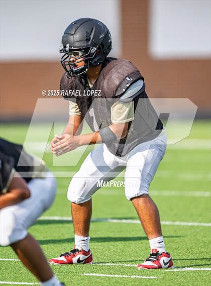 Thumbnail 1 in Kingwood Park vs. Galena Park (Scrimmage) photogallery.