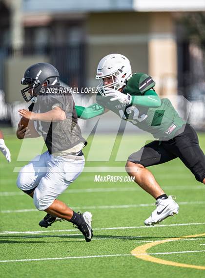 Thumbnail 1 in Kingwood Park vs. Galena Park (Scrimmage) photogallery.