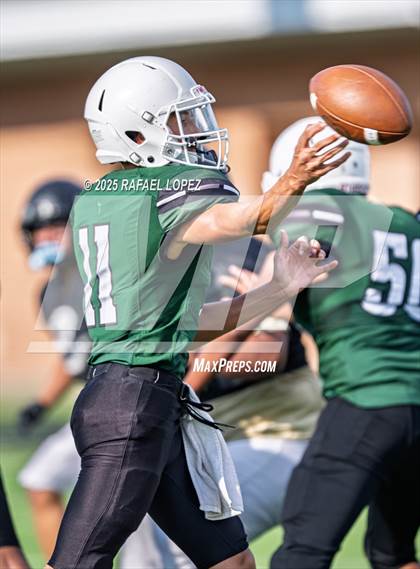 Thumbnail 2 in Kingwood Park vs. Galena Park (Scrimmage) photogallery.