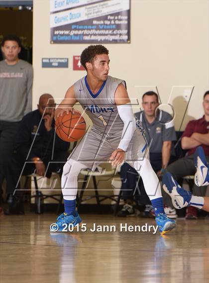 Thumbnail 2 in Santa Margarita @ Seattle Prep (MaxPreps Holiday Classic) photogallery.