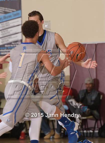Thumbnail 2 in Santa Margarita @ Seattle Prep (MaxPreps Holiday Classic) photogallery.