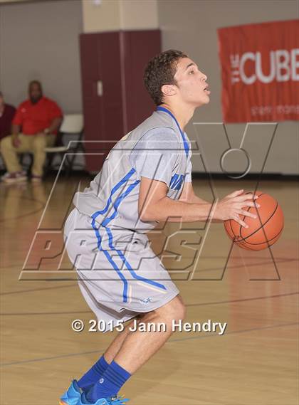 Thumbnail 2 in Santa Margarita @ Seattle Prep (MaxPreps Holiday Classic) photogallery.