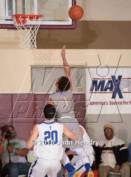 Thumbnail 1 in Santa Margarita @ Seattle Prep (MaxPreps Holiday Classic) photogallery.