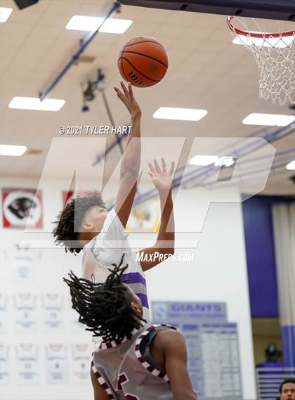 Thumbnail 2 in Lawrence Central @ Ben Davis photogallery.